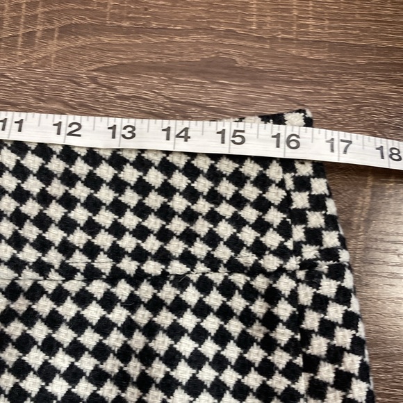 EUC TALBOTS Womens Wool Mix Textured Thick Pencil Skirt Black Off White Size 10 - Picture 4 of 8